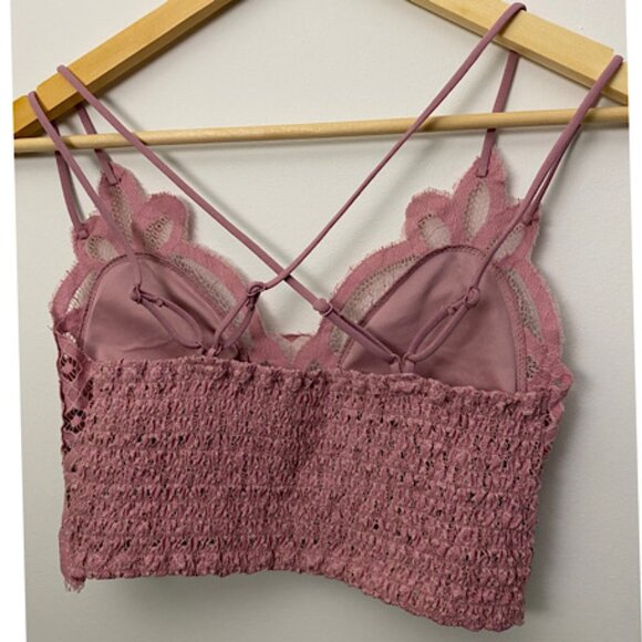 NEW  Women's  Light Rose Crochet Lace Bralette with Bra Pads - Picture 6 of 6